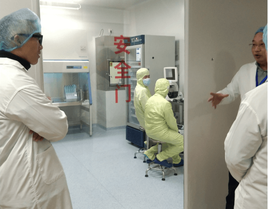 廣州賽雋生物科技實驗室工作人員進行質檢